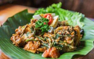 Beda gado-gado dan pecel