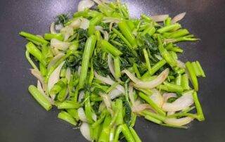 Tips menumis sayuran agar tetap hijau