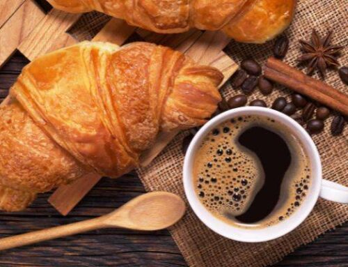 Kopi dan Croissant – Pasangan Serasi Untuk Mencerahkan Hari