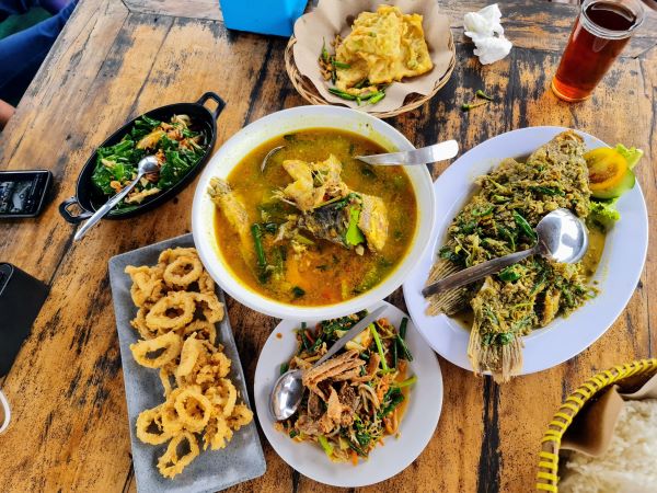 Mengapa masakan indonesia kaya rempah